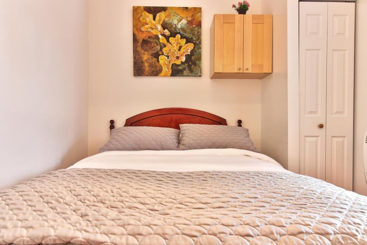 Apartment Et Studio Montreal Bagian luar foto